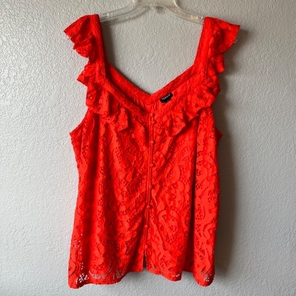 *FIRM PRICE* NWT - Torrid lace ruffle button front top - Picture 3 of 9
